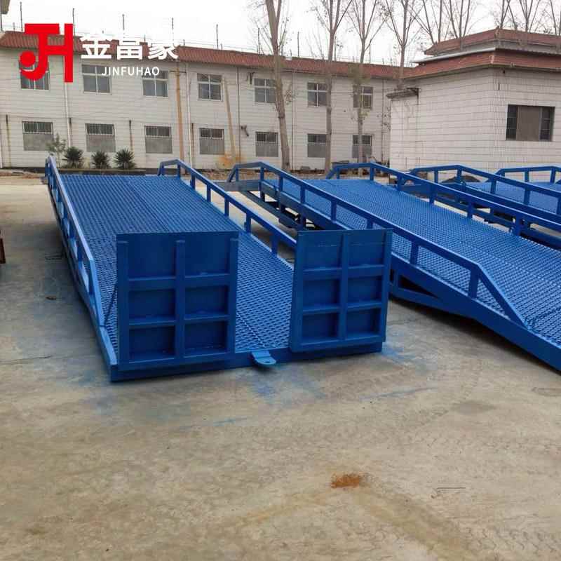 叉车爬坡登车桥厂家直供移动式6吨8吨10吨液压集装箱装卸货物平台 - 图2