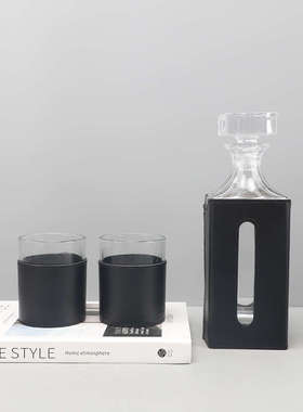 现代简约创意皮革玻璃醒酒器摆件客厅餐厅酒店吧台软装家居装饰品