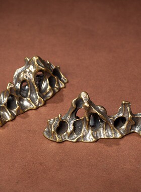 黄铜书山笔架假山石房形笔架摆件创意桌面办镇公室纸古书房假山玩