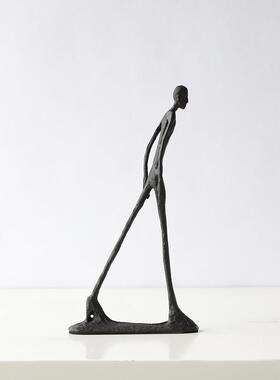 极简抽象黑色铸铁人物小雕塑家居样板房酒店桌面电视柜酒柜摆件