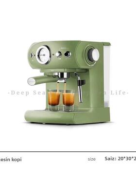 现代简约样板间公寓厨房烘培组合摆件咖啡机托盘彷真面包软装饰品