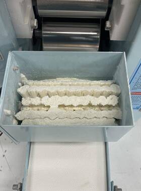 仿手工饺子皮机包子皮机馄饨皮机春卷皮烧麦皮压面皮机商用电动压