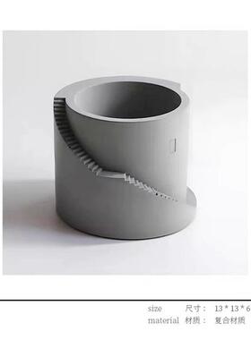 男童现代简约样板间儿童房书桌抽象小鸟笔筒组合桌面饰品摆件