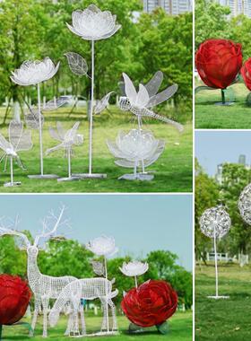不锈钢镂空云朵雕塑户外铁艺花朵蒲公英梅花鹿摆件公园林景观装饰