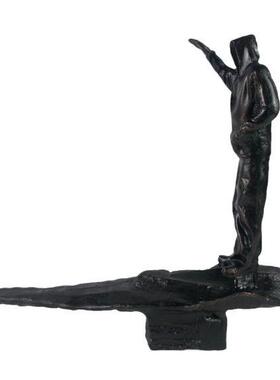 现代简约创意瞭望人物雕塑样板房售楼处桌面玄关人物摆设工艺品