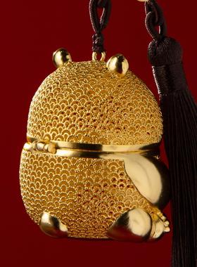 黄铜熊猫摆件胸有成竹车载挂件手把件随身把玩镂空香薰送朋友礼物