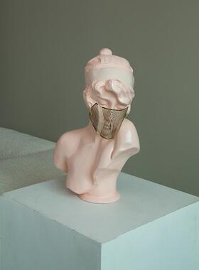 粉色面罩女孩艺术雕塑头像玄关壁龛ins展示柜高级感法式软装摆件