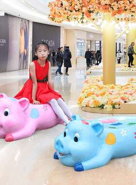 色户外景区钢意卡通小猪狗熊猫坐凳景观装坐凳饰雕塑商场玻璃特座