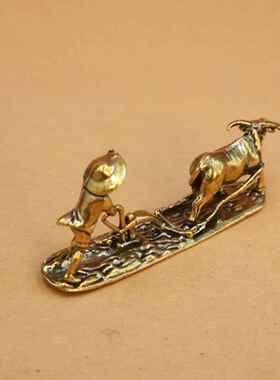 黄铜农夫耕耘摆件老人赶牛茶宠办公室铜创意勤奋寓意工艺收藏礼品