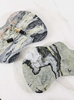 样板间餐厅餐桌高级感大理石酒具托盘酒瓶摆件套装氛围感布置