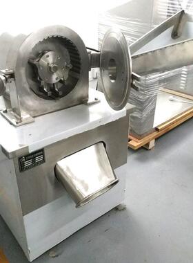 晨雕水冷式商用大型磨糖粉材辣椒香辛料味精打粉机 低温粉碎机