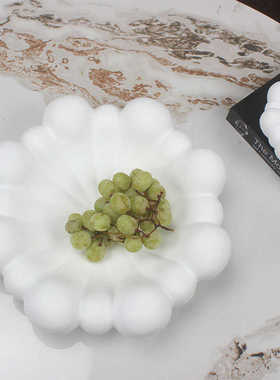 简约花瓣水果盘艺术现代法式家居首饰收纳托盘奶油装饰品摆件