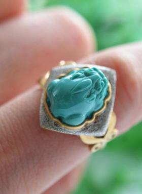 2021年毕业级原矿绿松石18K金镶嵌戒指雕刻貔貅瓷度好优雅男女款