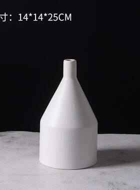 现代简约北欧白色电镀金色陶瓷花瓶轻奢现代家居客厅摆件花器工艺