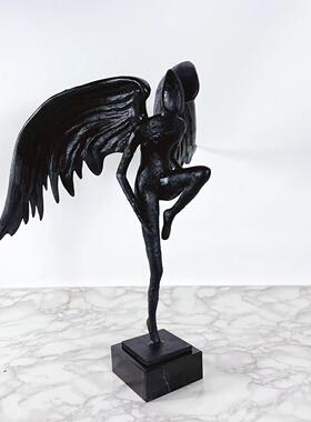 新中式现代创意黑色金属翅膀人物雕塑摆件样板间软装饰品