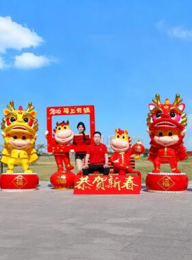 卡通春节马雕塑醒狮吉祥物户外商场步行街福字喜庆氛围装饰品摆件