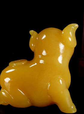 天然米黄玉富贵猪招財猪摆件玉石十二生肖猪客厅办公室发財猪摆件