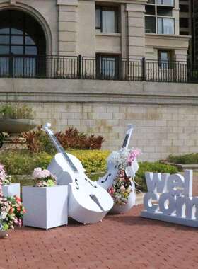 铁艺大提琴摆件婚庆爱情主题道具户外景观别墅乐器花架草坪装饰品