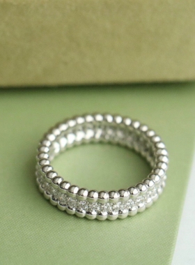 公价7.1万】99新梵克雅宝18K白金单排钻戒指VCARP4E200多码咨询