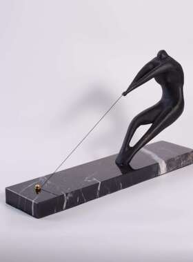 抽象创意黑色人物雕塑铸铁大理石运动拉线人酒店样板房软装品摆件