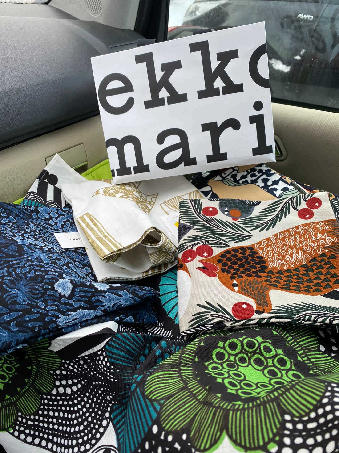 通販ショップ 超希少 marimekko marikangas maalaisruusu 布 www.akema.it