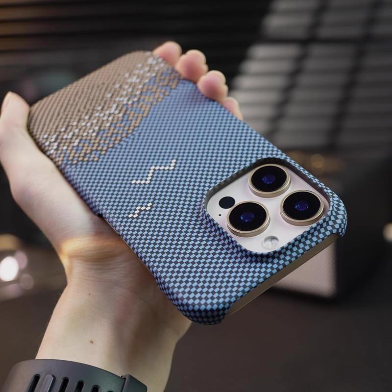 半包肤感碳纤维纹适用苹果16promax轻薄手机壳iPhone14Pro超薄散热13pm新款凯夫拉纹理12防摔11磨砂保护套硬 - 图0