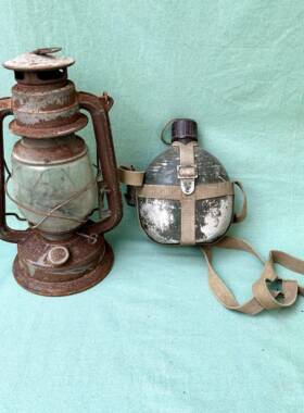 民间怀旧马灯煤油灯老式背包灯行军锅水壶乡村覆古装饰旧物体装饰