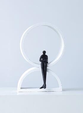 简约厅创意家居品坐物姿看书人拱形摆件饰样BJ0167板间书房客办公