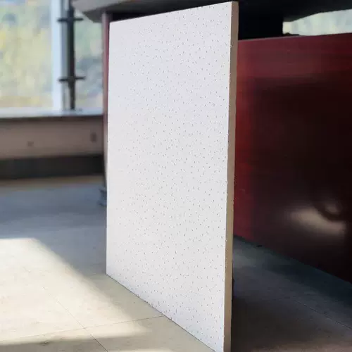 Офисный потолок материал шахта -коттонский совет 600x600 Пожарная влажность -Проницаемое звуковая доска поглощения 60x60 Спецификации асбест потолок