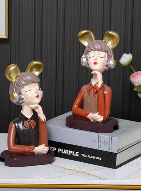 北欧创意女孩摆件客厅电视柜床头柜装饰品乔迁新居生日灯结婚