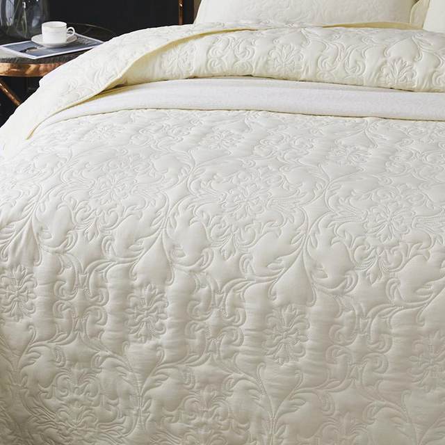 2022 new European style bed cover single-piece cotton thickened quilted sheet three-piece set tatami kang mat universal for four seasons