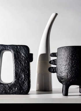 简约现代轻奢创意软装饰品家居样板房间玄关柜仿古青铜工艺品摆件