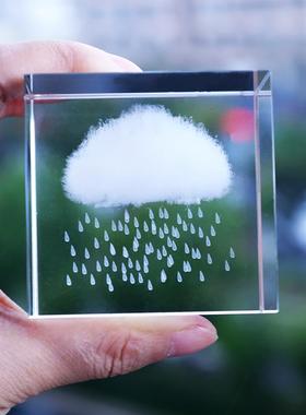 ↗治愈系小物件下雨的云云朵水晶立方电脑桌面摆件创意生日礼物女
