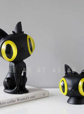 现代简约轻奢创意招财大眼猫摆件客厅入户玄关桌电视柜儿童房装饰