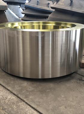 定 制新型建筑机械设备对辊式破碎机配件采矿山耐磨600*800辊皮