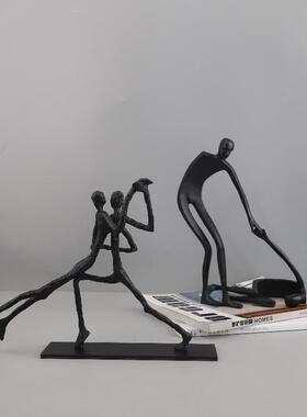跨境欧式铸意几何铁人物1177雕塑摆件客创酒厅柜玄关样板间家居装