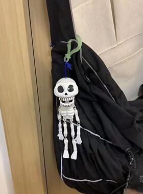 趣味拉线 线搞笑挂件揹包骷髅头钥匙扣包包挂扣学生万圣节玩具小