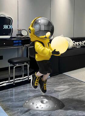 大型宇航员客厅摆件落地家居太空人灯饰轻奢装饰品开业乔迁礼物