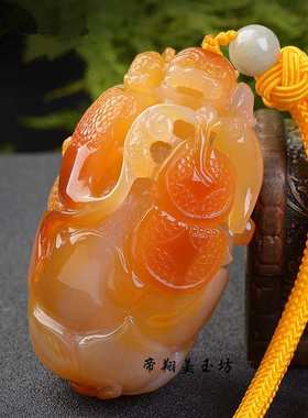 男女款手玩件 玉石冰种黄白玉髓镂空神兽手把件
