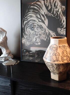 侘寂风BEY古装手绘复部落图客腾花瓶酒店民宿厅玄关饰品刻纹艺术