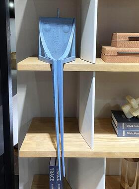 新品 现代树脂艺术工艺品 玄关样板间书柜售楼部蓝色坐姿人像摆件