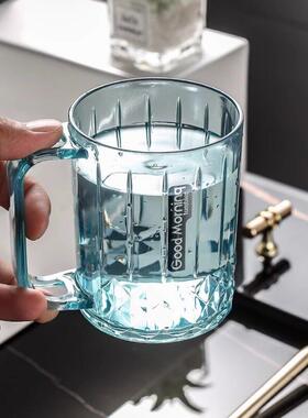 刷牙漱口杯子2026年新款轻奢情侣刷牙杯漱口杯洗漱杯高档家用一家