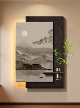 玄关带灯装饰画入户门正对墙挂画水墨山水画中式客厅走廊过道壁灯