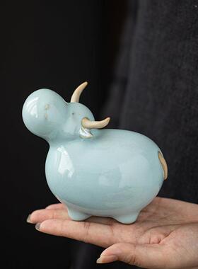 陶瓷牛气冲天摆件汝窑精品开 片可爱生肖牛吉祥物招财家居客厅装