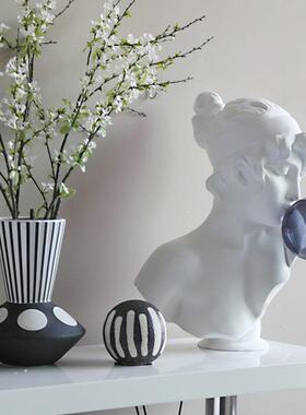 轻奢吹泡泡女孩雕塑摆件电视柜客厅高级感小众装饰品创意艺术雕像