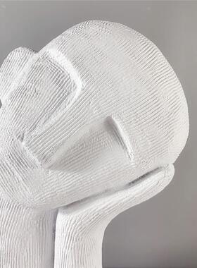 现代简约欧式极简白色托腮人像摆件雕塑样板房售楼处软装饰品摆设