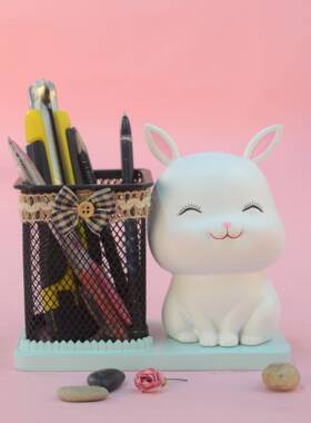 呆萌胖胖兔子笔筒礼物简约北欧树脂工艺品摆件手办学生文具