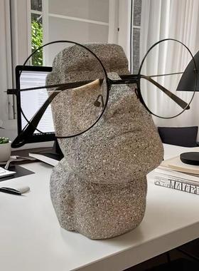 创意小众抽象石人像眼镜支架摆件放眼镜托搁架办公室桌面装饰品