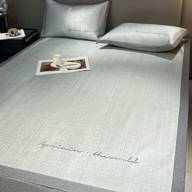 Nantong new summer ice silk mat three-piece set machine washable sheets and bed fittings air conditioning mat manufacturer wholesale