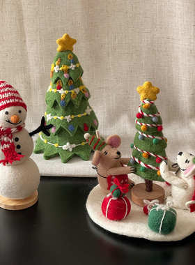 新款圣诞装饰品手工羊毛毡桌面摆件可爱小众圣诞树雪橇雪人摆件